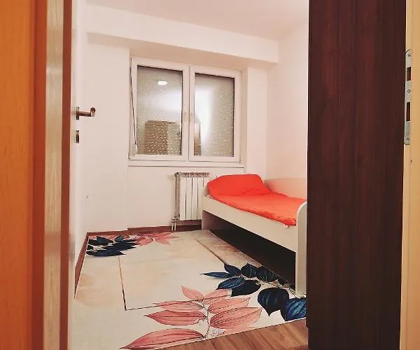 Near Bus Station Jk Holiday home *