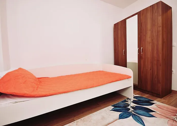 Near Bus Station Jk Holiday home Skopje